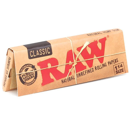 RAW Rolling Papers Classic 1 1/4 (50 Leaves)