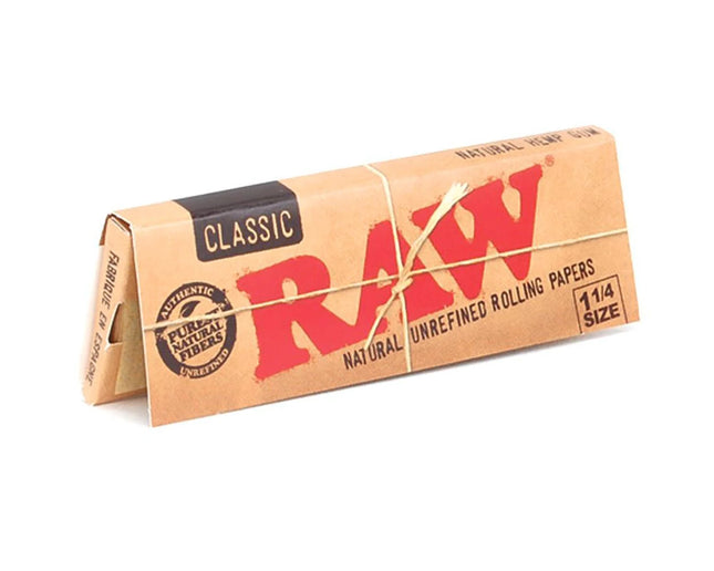 RAW Rolling Papers Classic 1 1/4 (50 Leaves)
